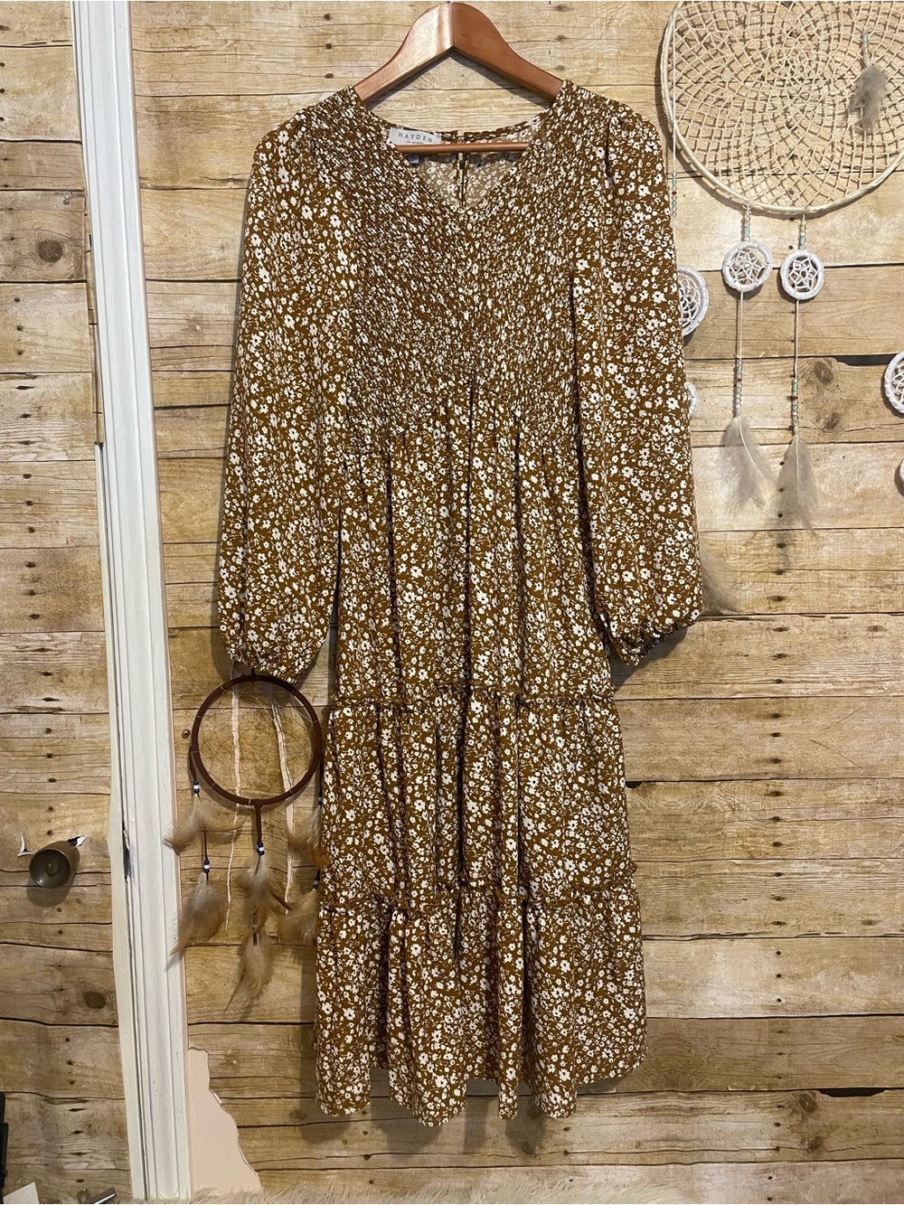 Boho Cottagecore Hayden LA Long sleeve floral midi dress with long sleeves - Picture 5 of 10